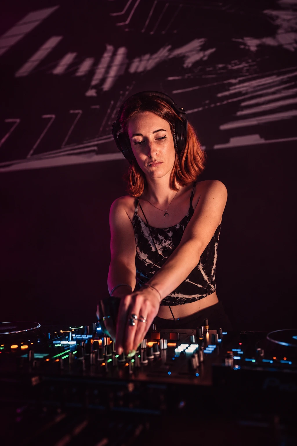 Vanessa Sa at the decks